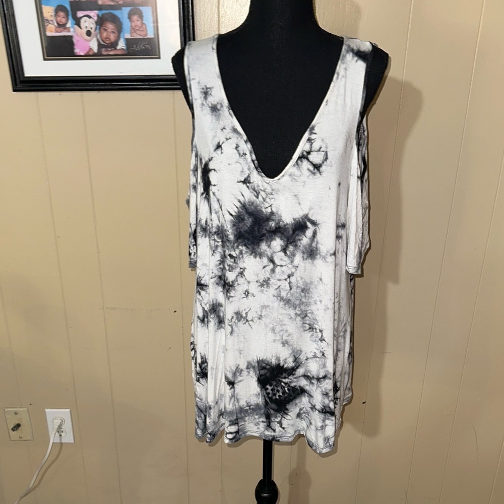 Torrid Cold Shoulder Blouse, Size 2X